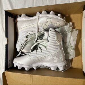 Under Armour Youth Cleats New Sz 4Y